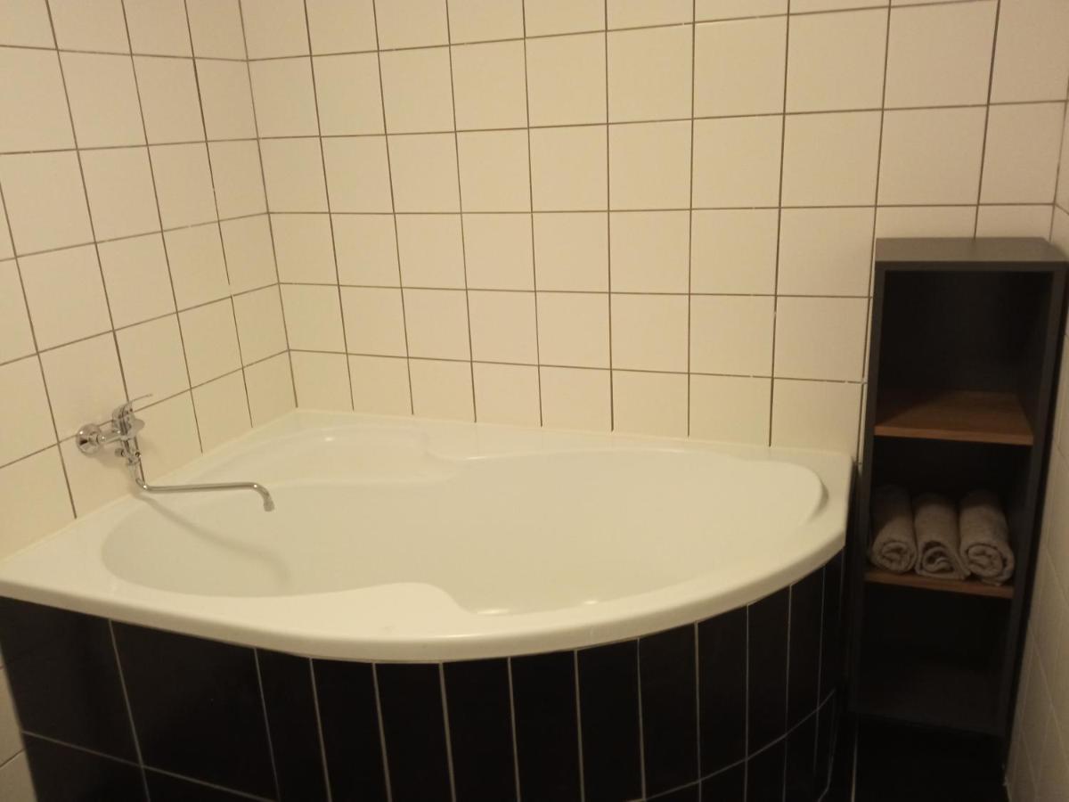 Apartman Hulin, Chrastany 外观 照片